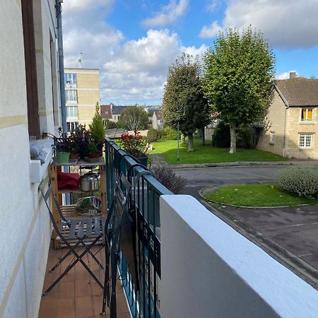 Bel Appartement Spacieux ,Convivial De 3 Chambres Avec Parking Prive Secure 캉 외부 사진