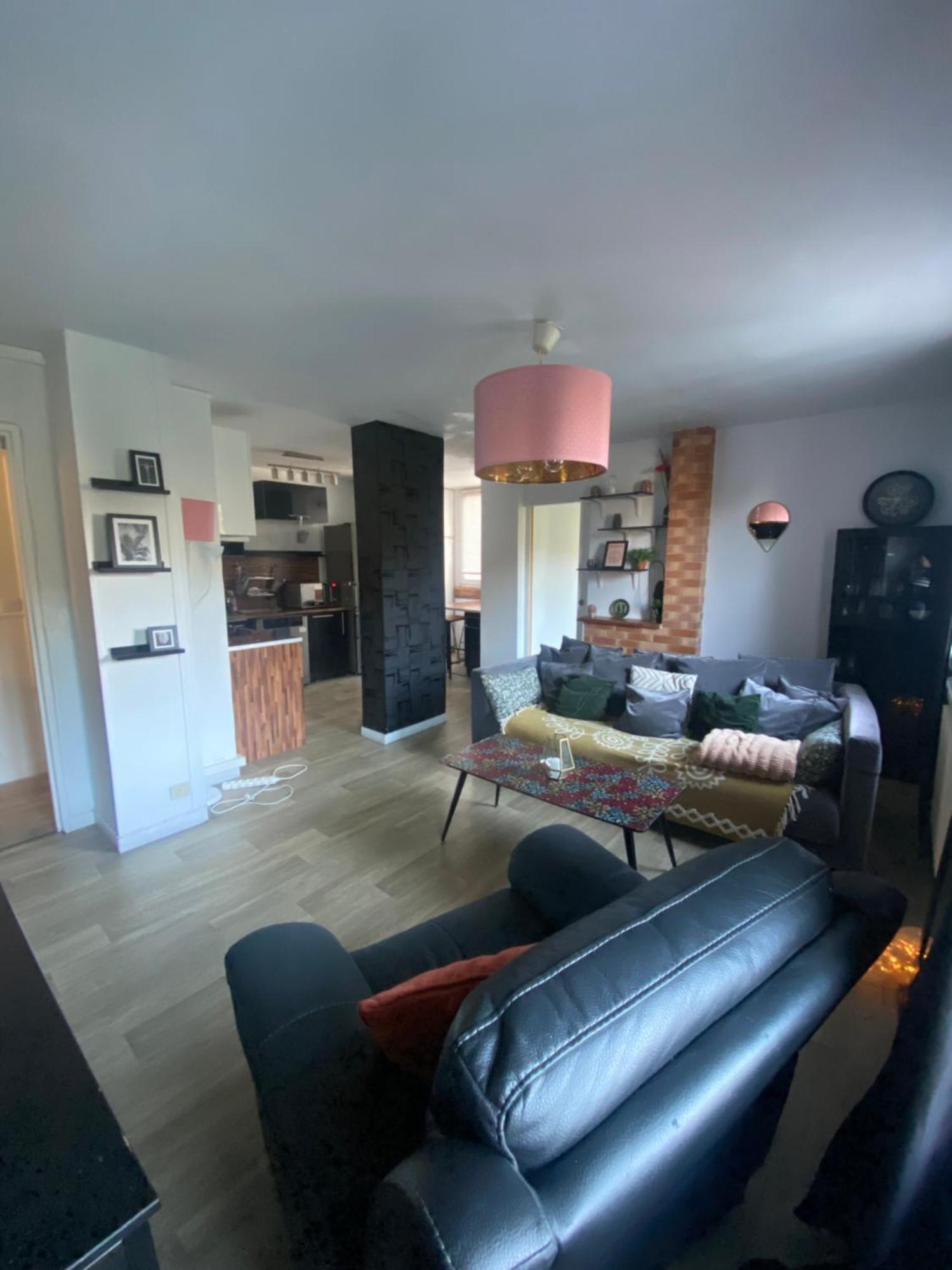 Bel Appartement Spacieux ,Convivial De 3 Chambres Avec Parking Prive Secure 캉 외부 사진