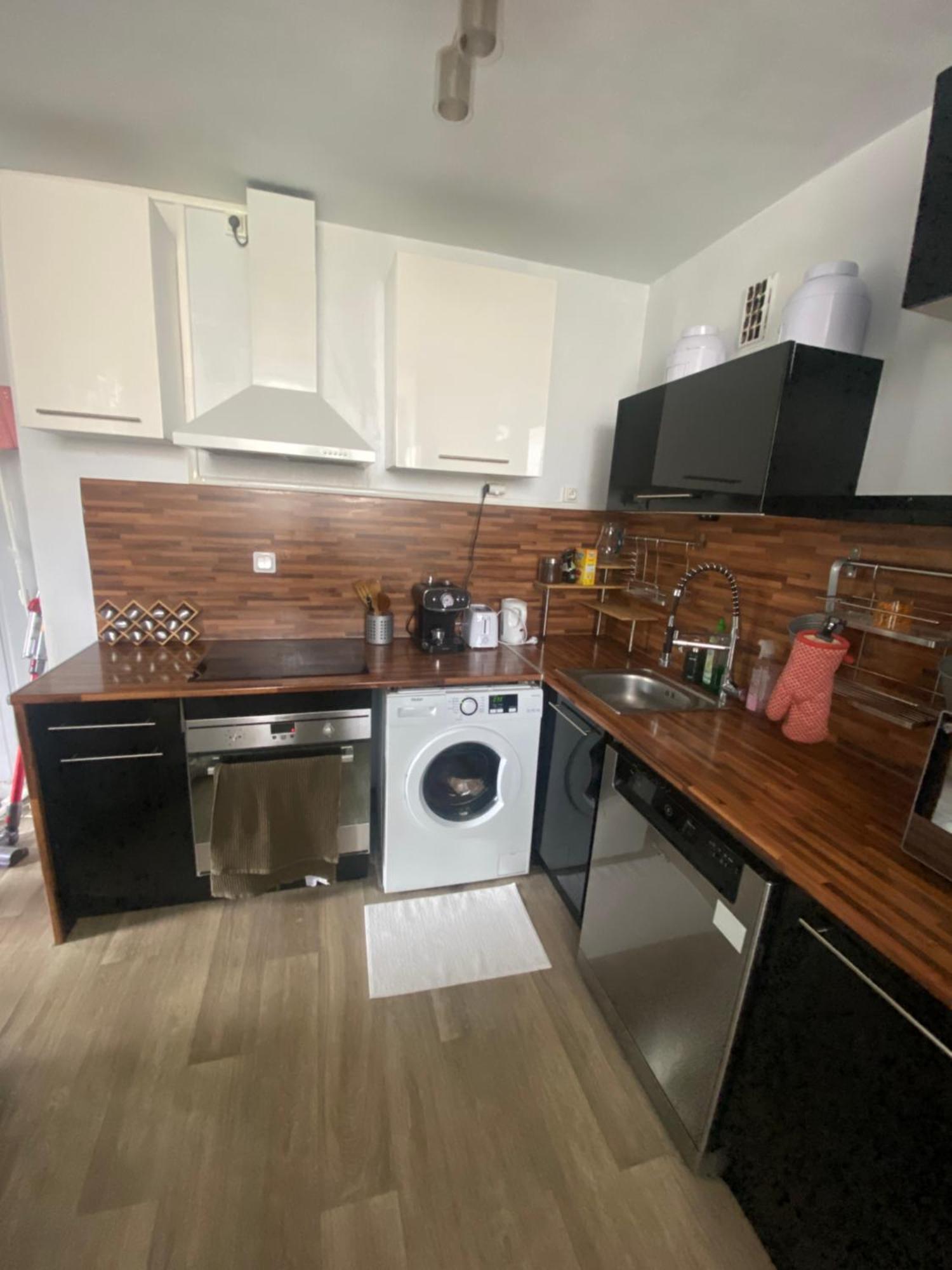 Bel Appartement Spacieux ,Convivial De 3 Chambres Avec Parking Prive Secure 캉 외부 사진