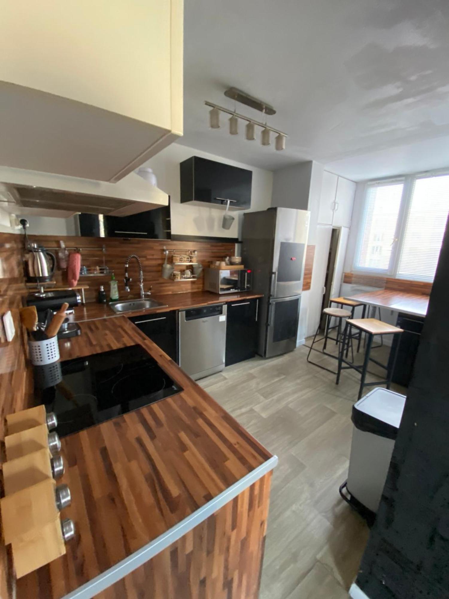 Bel Appartement Spacieux ,Convivial De 3 Chambres Avec Parking Prive Secure 캉 외부 사진