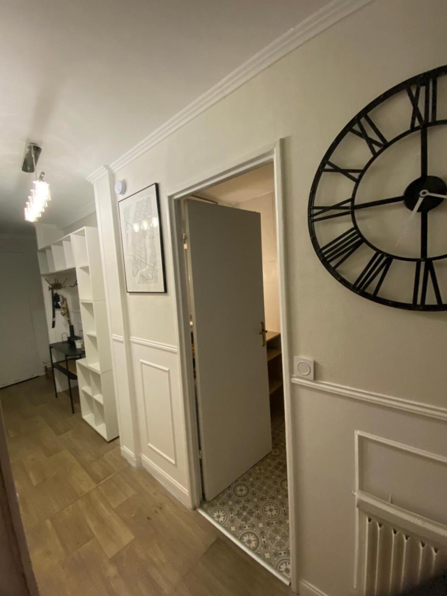 Bel Appartement Spacieux ,Convivial De 3 Chambres Avec Parking Prive Secure 캉 외부 사진