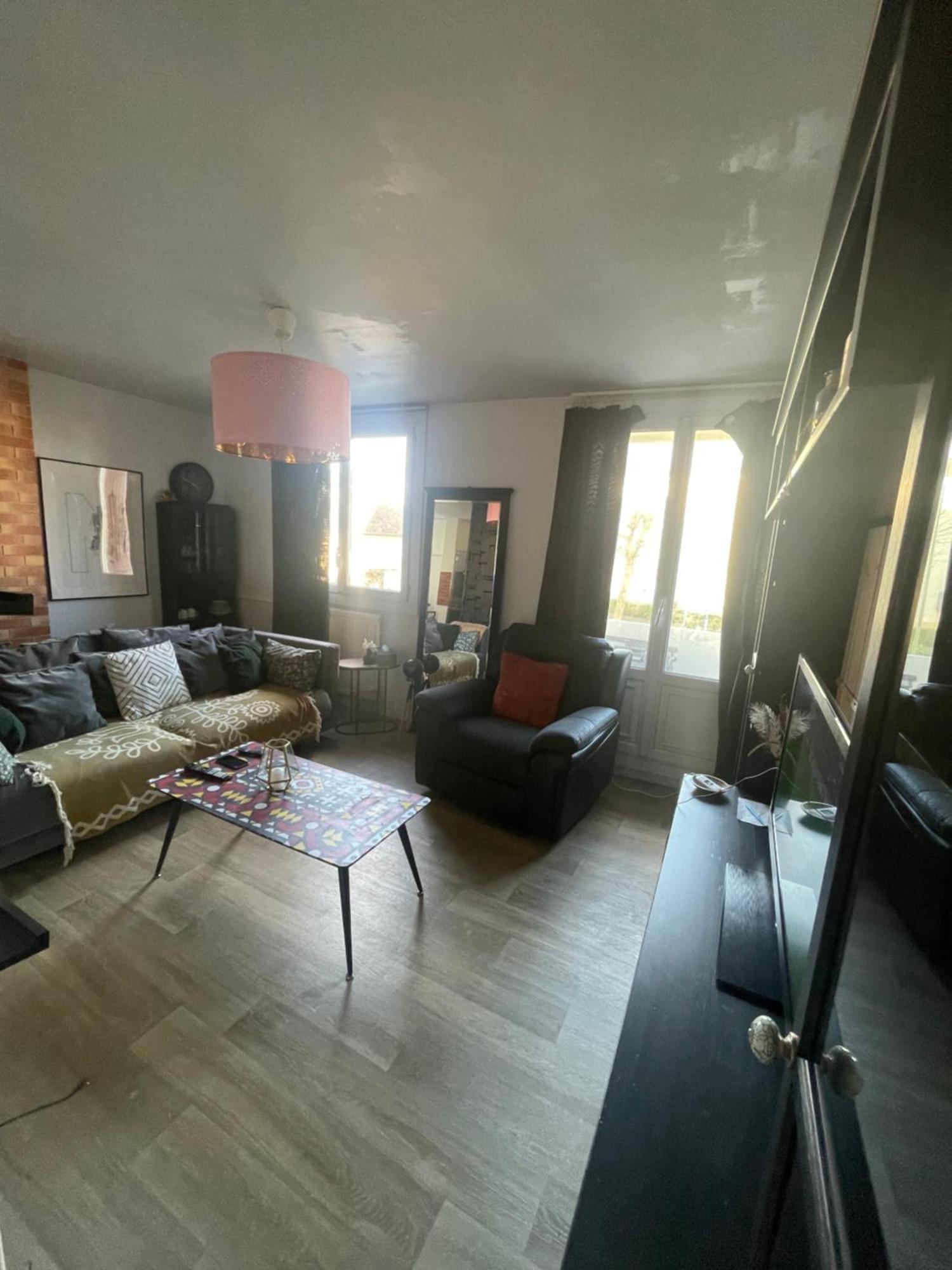 Bel Appartement Spacieux ,Convivial De 3 Chambres Avec Parking Prive Secure 캉 외부 사진